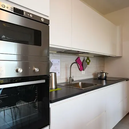 Apartament Il Roseto 12 *