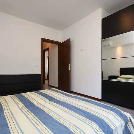 Il Roseto 12 Apartament *